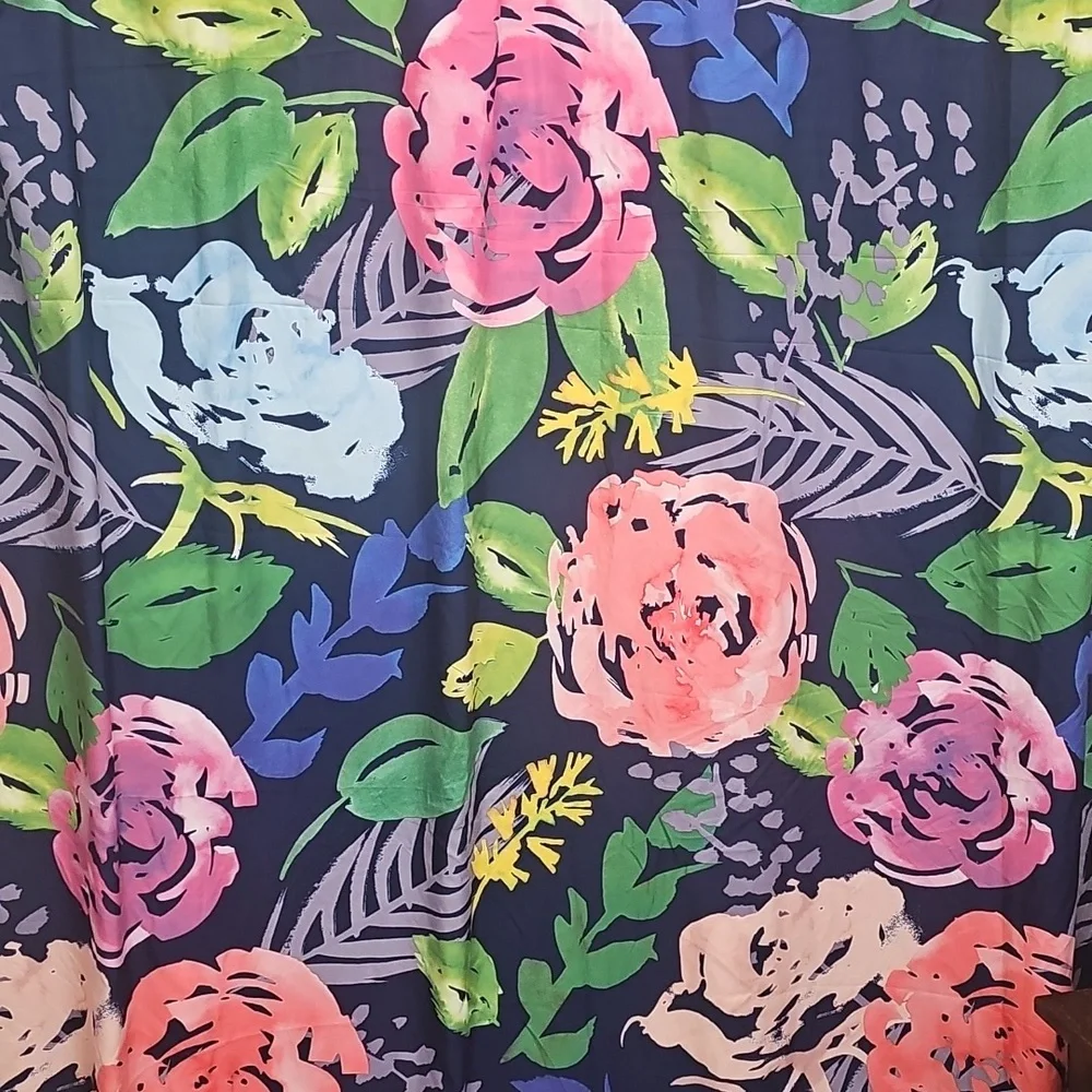 Flowers Showers Curtains Excellent Condition